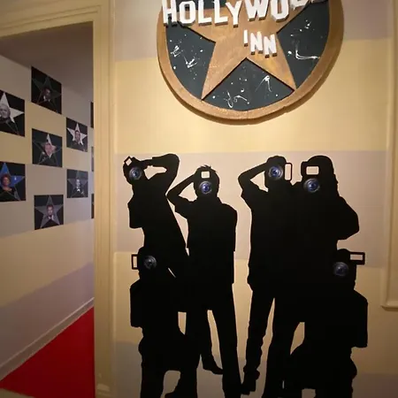 ゲストハウス Hollywood 3*